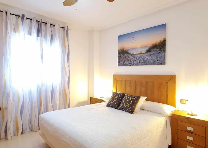 Alojamiento Simon Hotel *