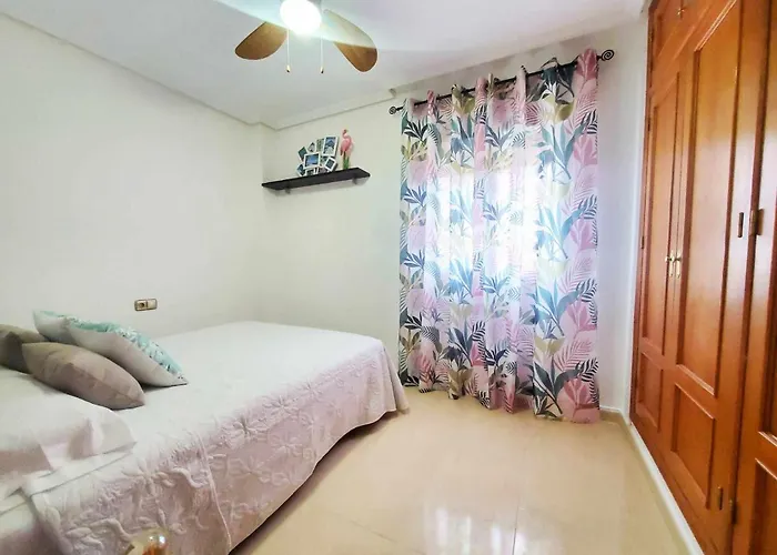 Alojamiento Simon Hotel